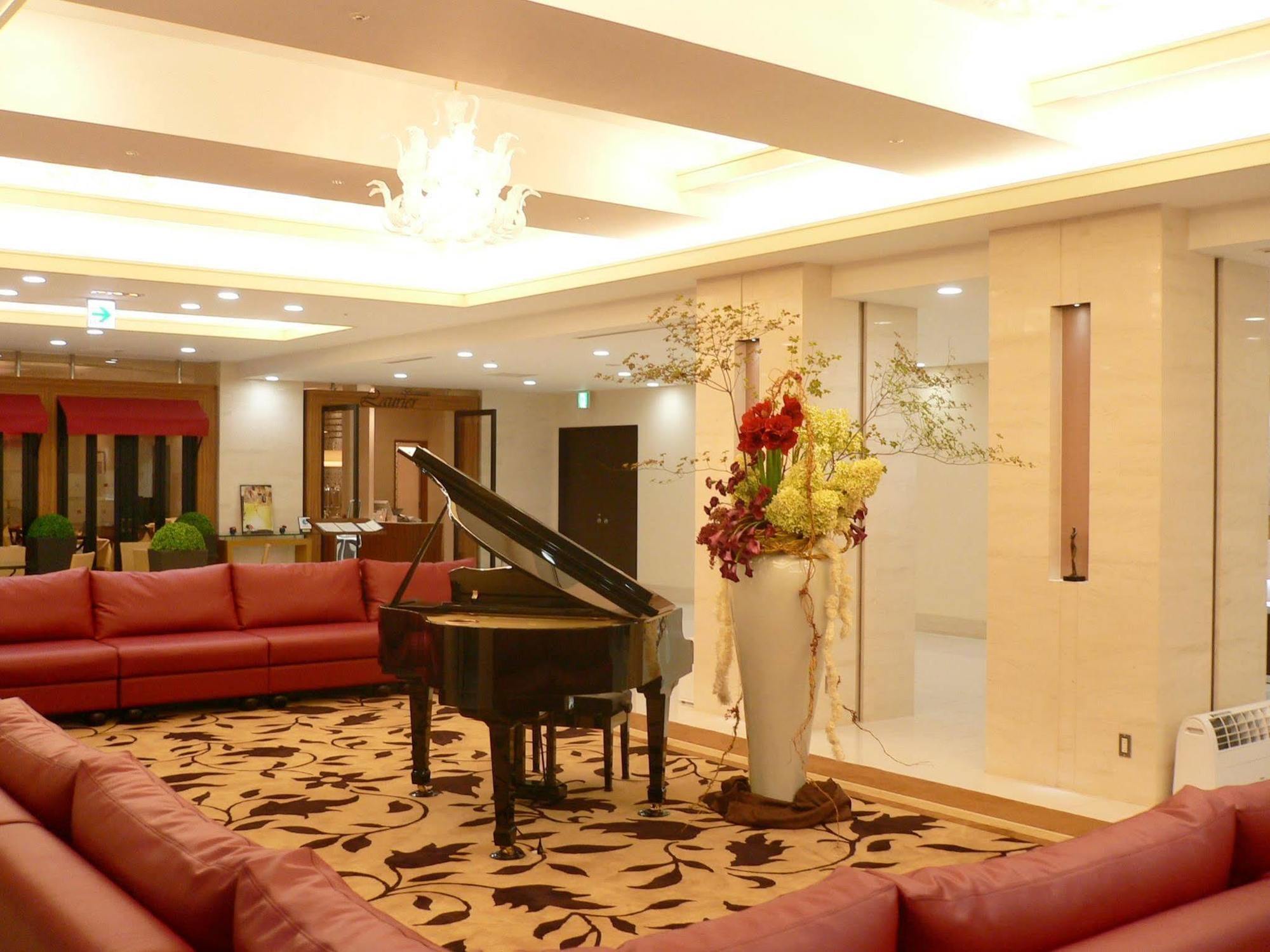 Hotel Metropolitan Такасакі Екстер'єр фото